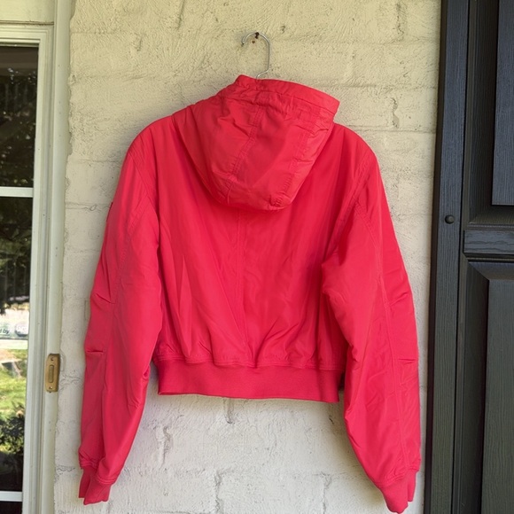 NWT Athleta Lucent Cropped Bomber Jacket Size Small - Picture 8 of 15